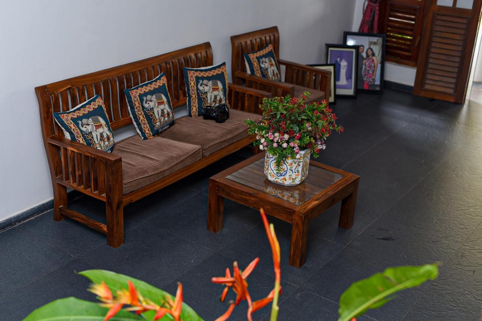 4Ty Two Homestay Galle Exterior foto