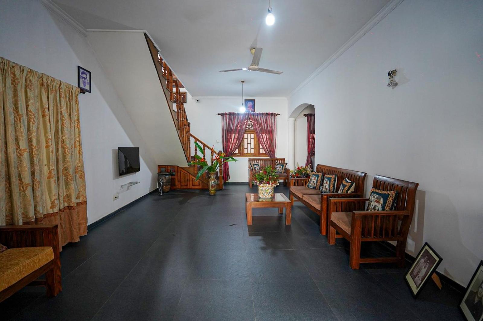 4Ty Two Homestay Galle Exterior foto