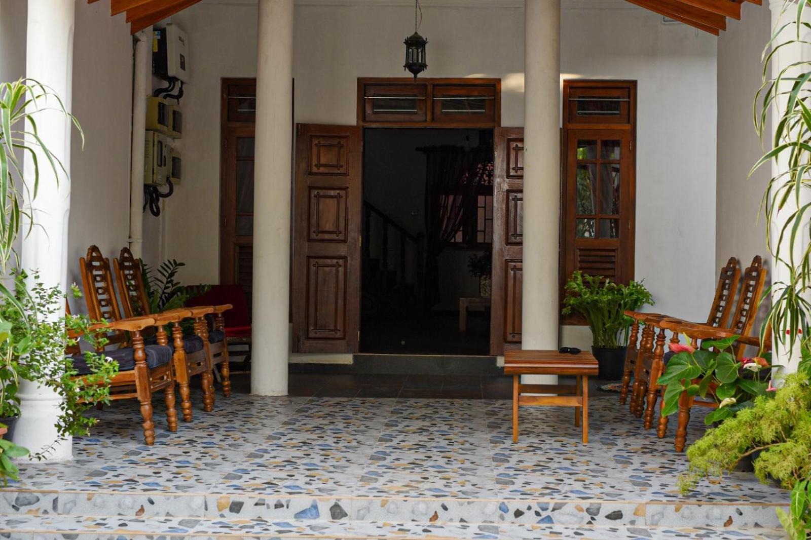 4Ty Two Homestay Galle Exterior foto
