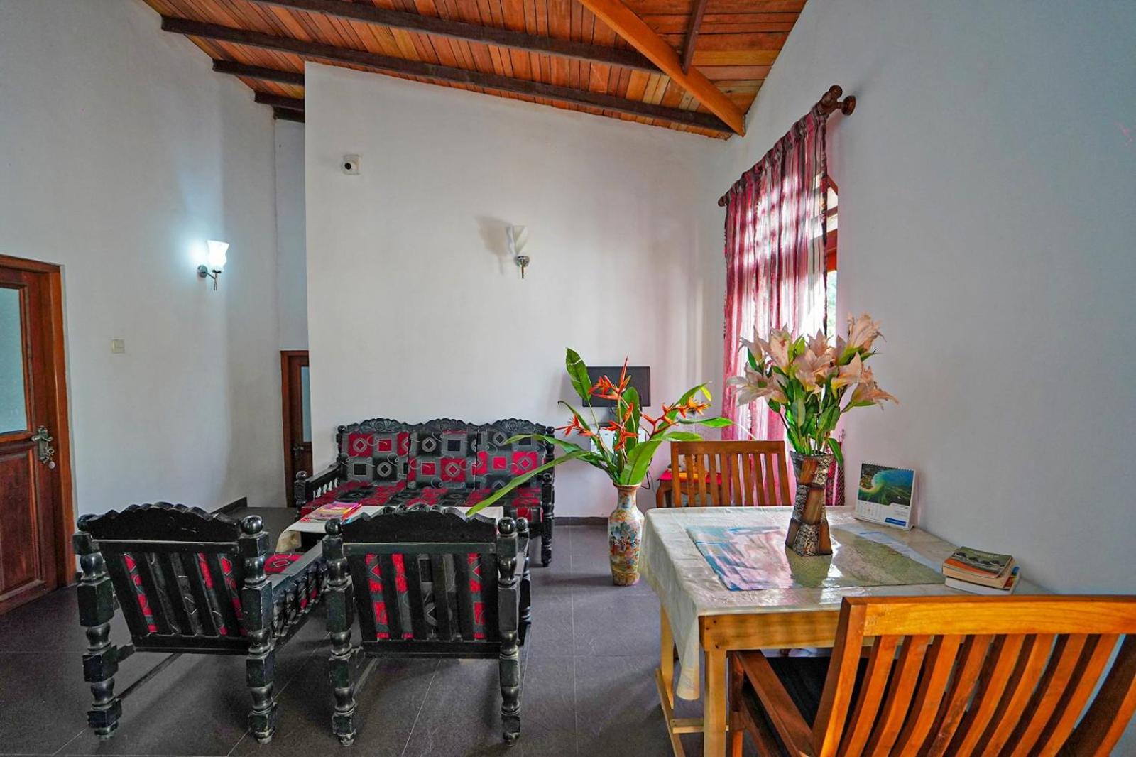4Ty Two Homestay Galle Exterior foto