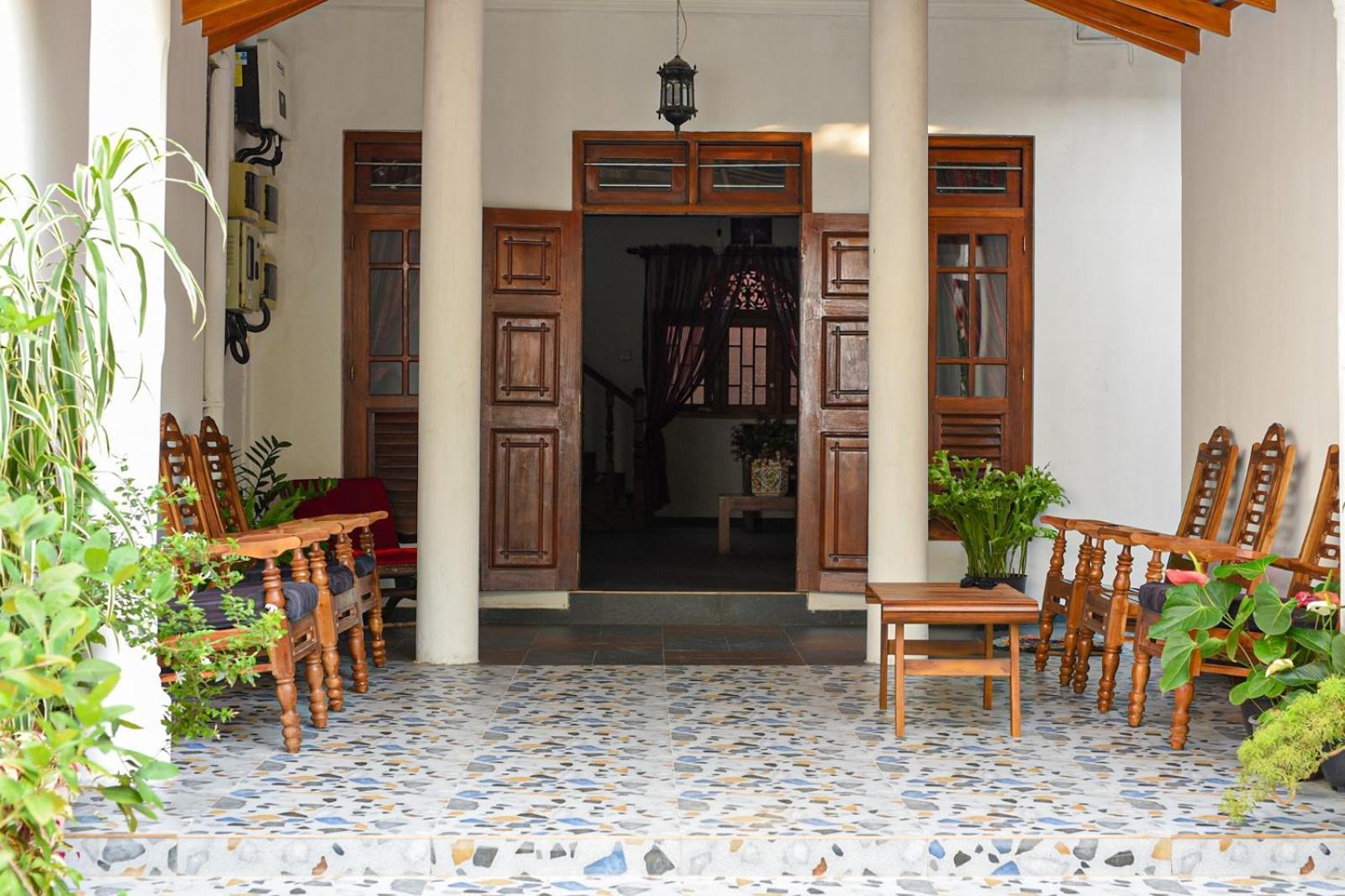 4Ty Two Homestay Galle Exterior foto