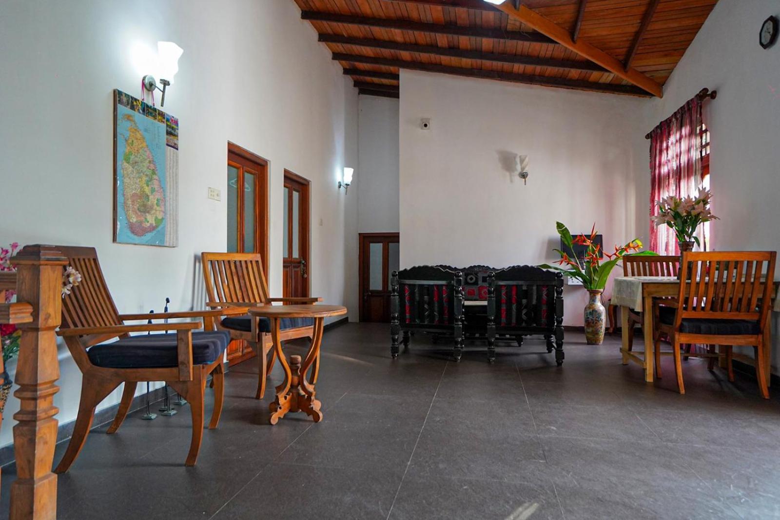 4Ty Two Homestay Galle Exterior foto