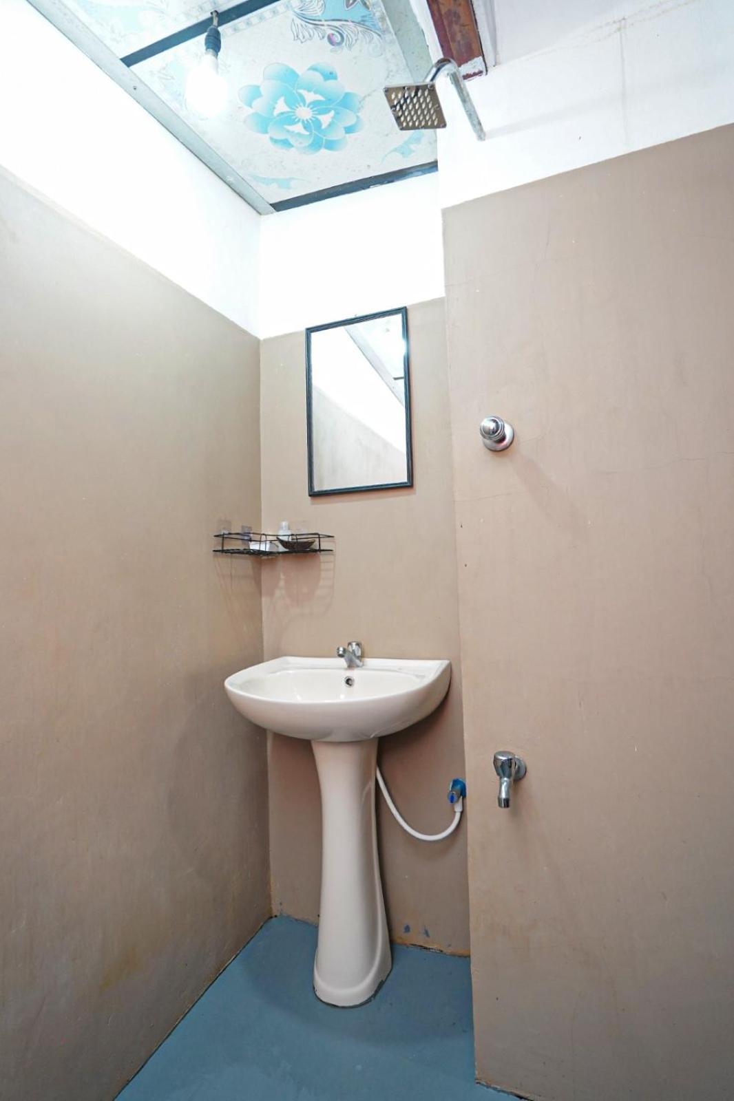4Ty Two Homestay Galle Exterior foto