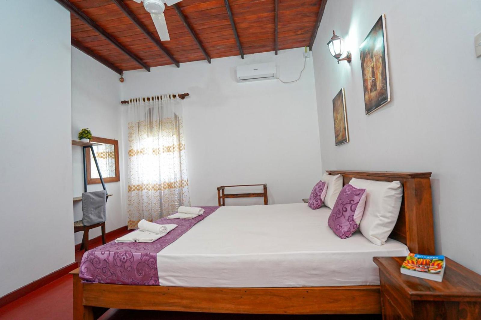 4Ty Two Homestay Galle Exterior foto
