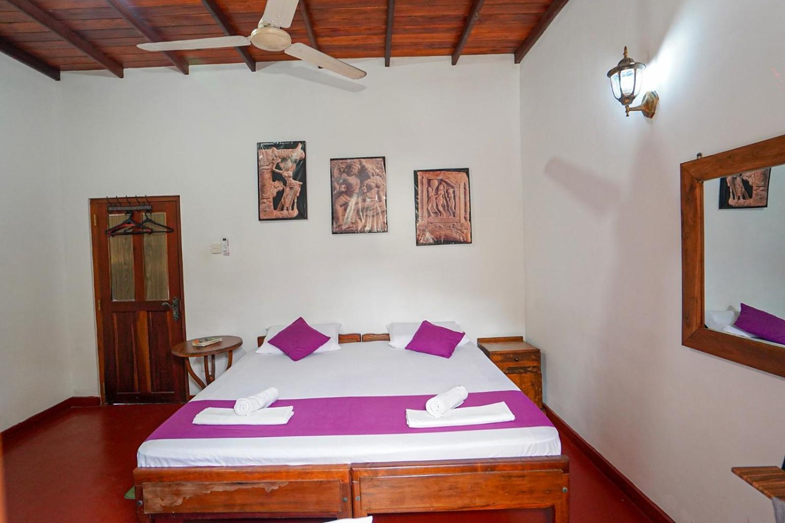 4Ty Two Homestay Galle Exterior foto