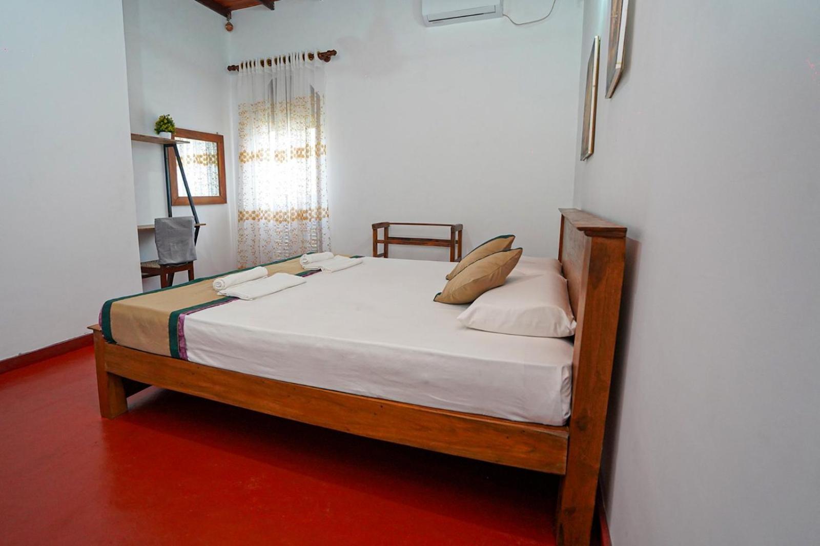 4Ty Two Homestay Galle Exterior foto