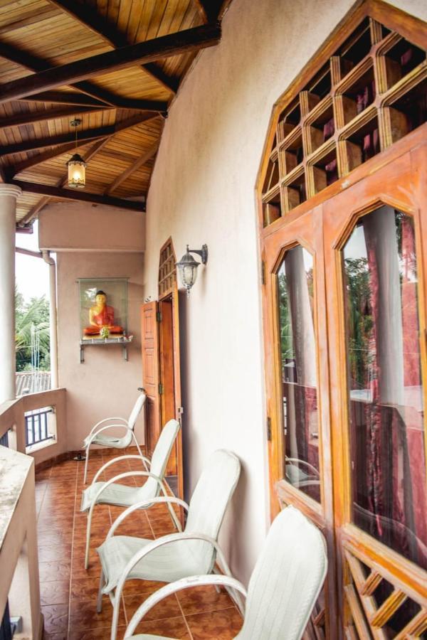 4Ty Two Homestay Galle Exterior foto