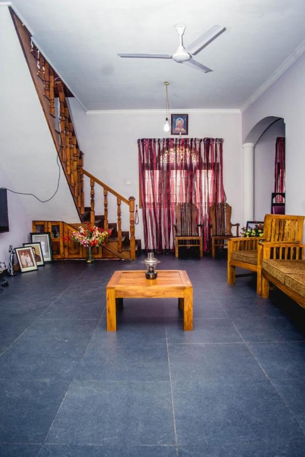 4Ty Two Homestay Galle Exterior foto